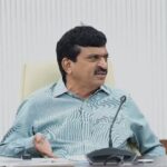 ప్ర‌తి రెవెన్యూ గ్రామానికి గ్రామ ప‌రిపాల‌నాధికారులు